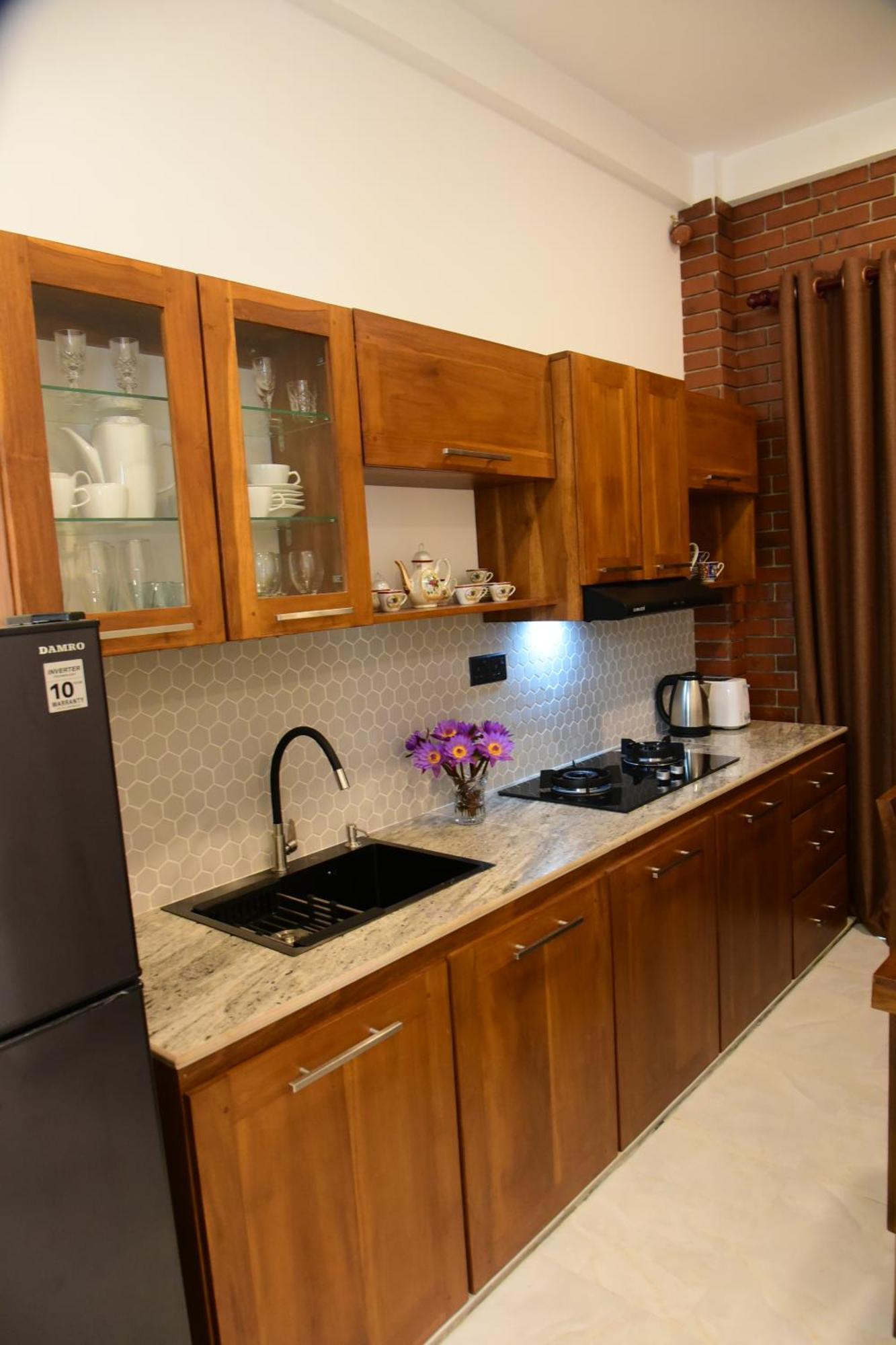 Ocean Ripples Hotel Хикадува Екстериор снимка