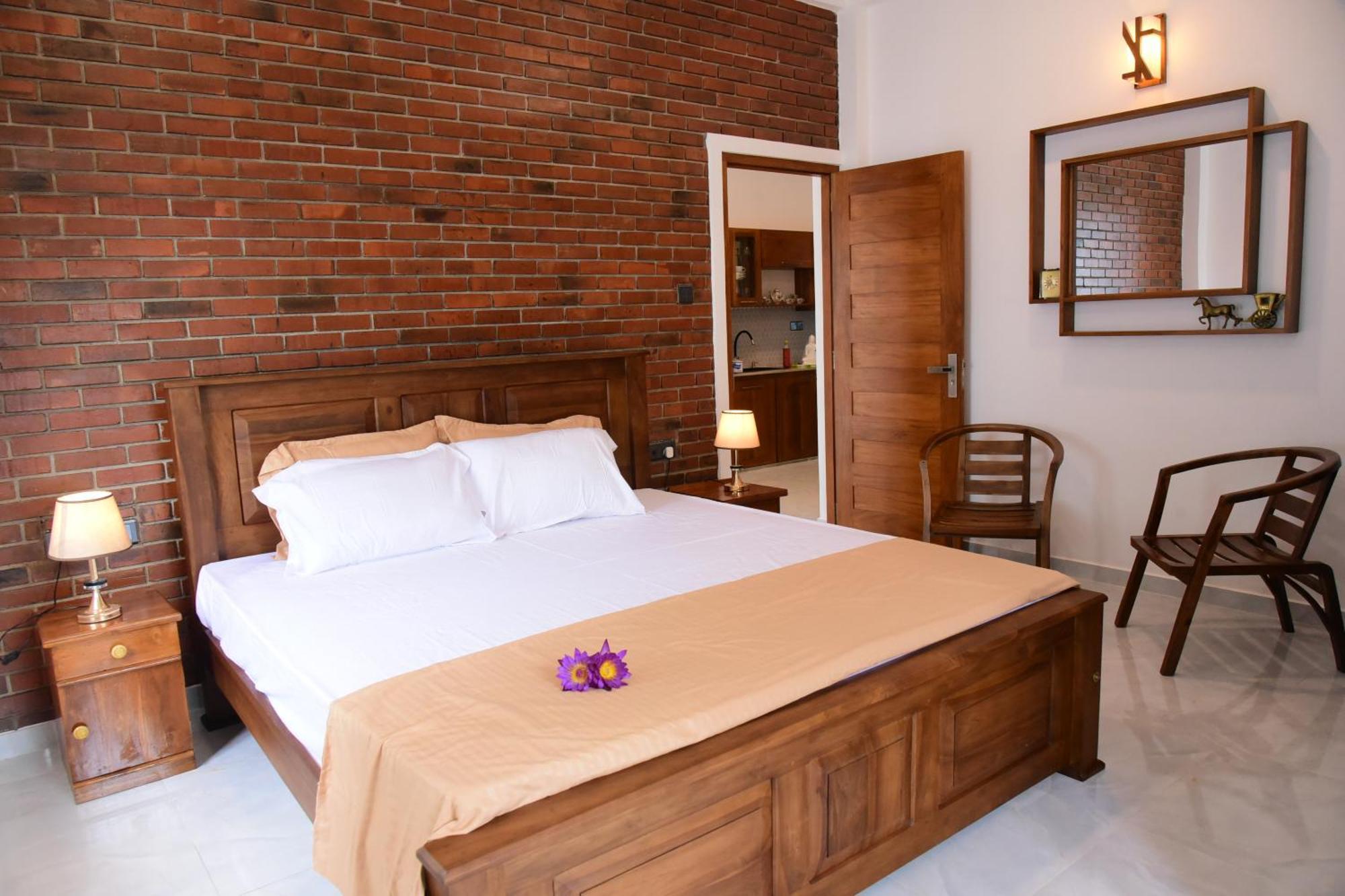 Ocean Ripples Hotel Хикадува Екстериор снимка